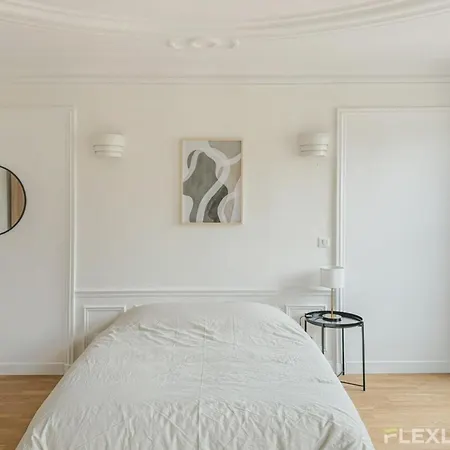 Flexliving - - Turbigo Holiday home *